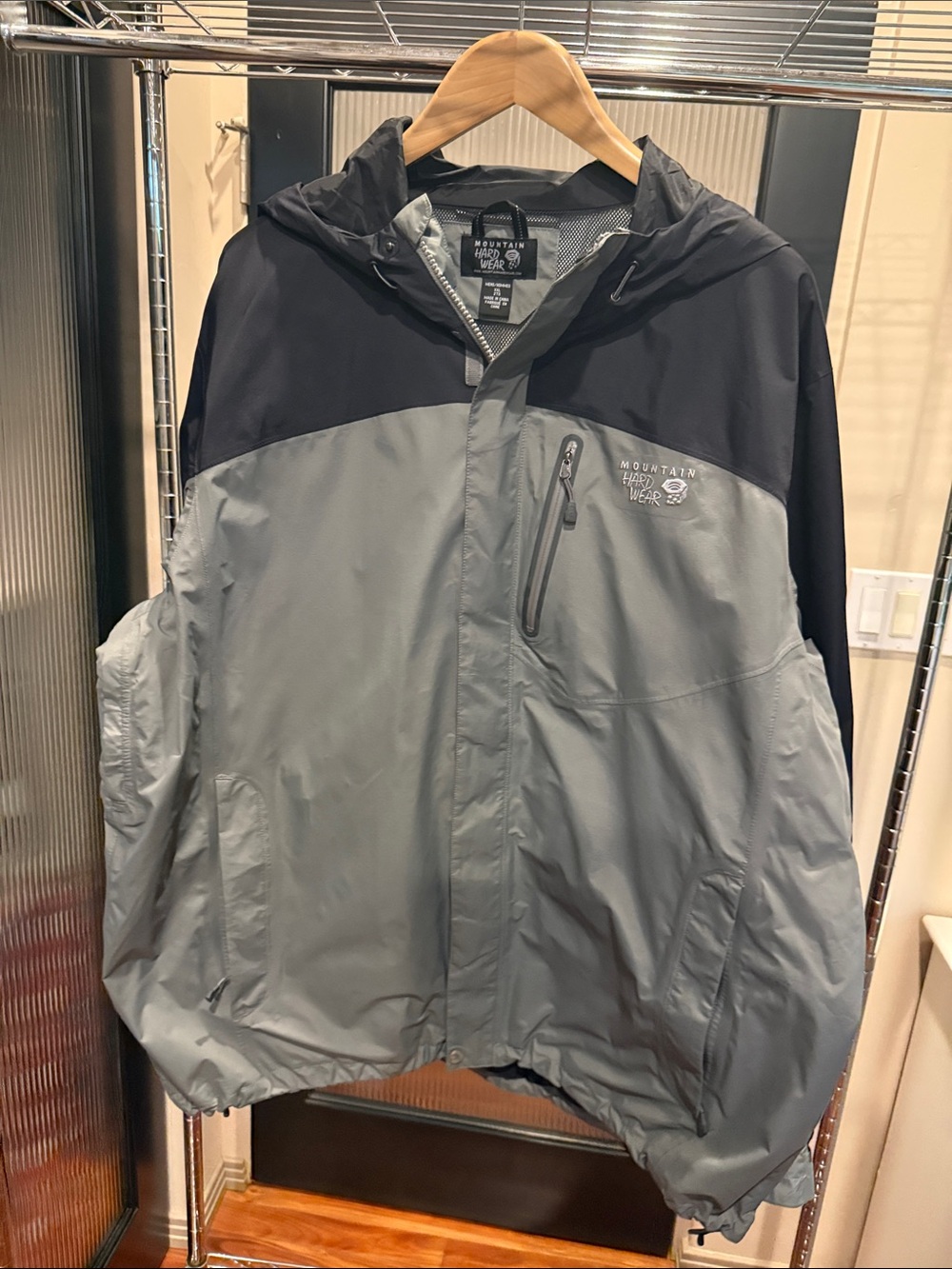 Mountain Hardwear Dry.Q Elite Waterproof Rain Jacket Mens XXL Gray Hooded Shell